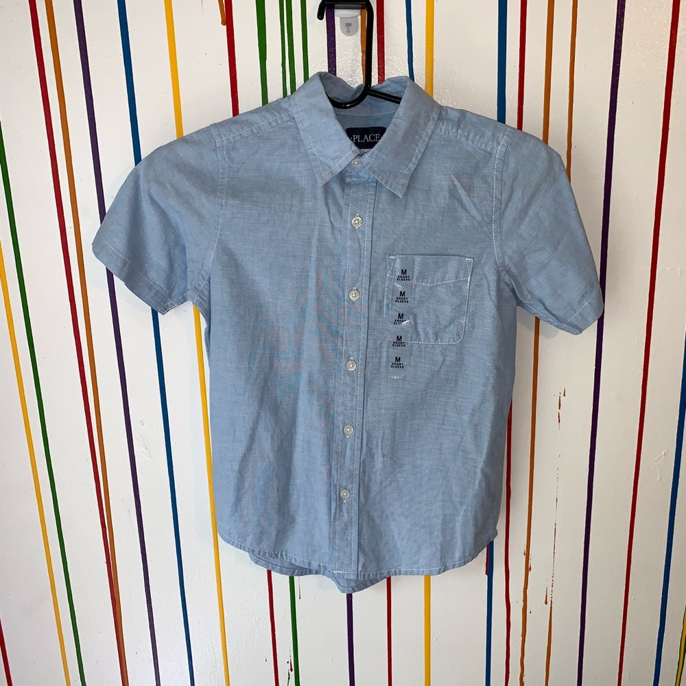 LIGHT BLUE BUTTON UP